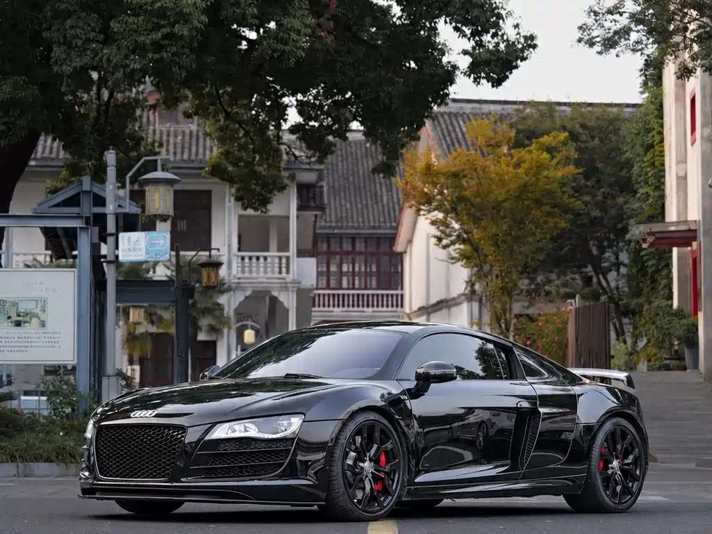 Audi R8