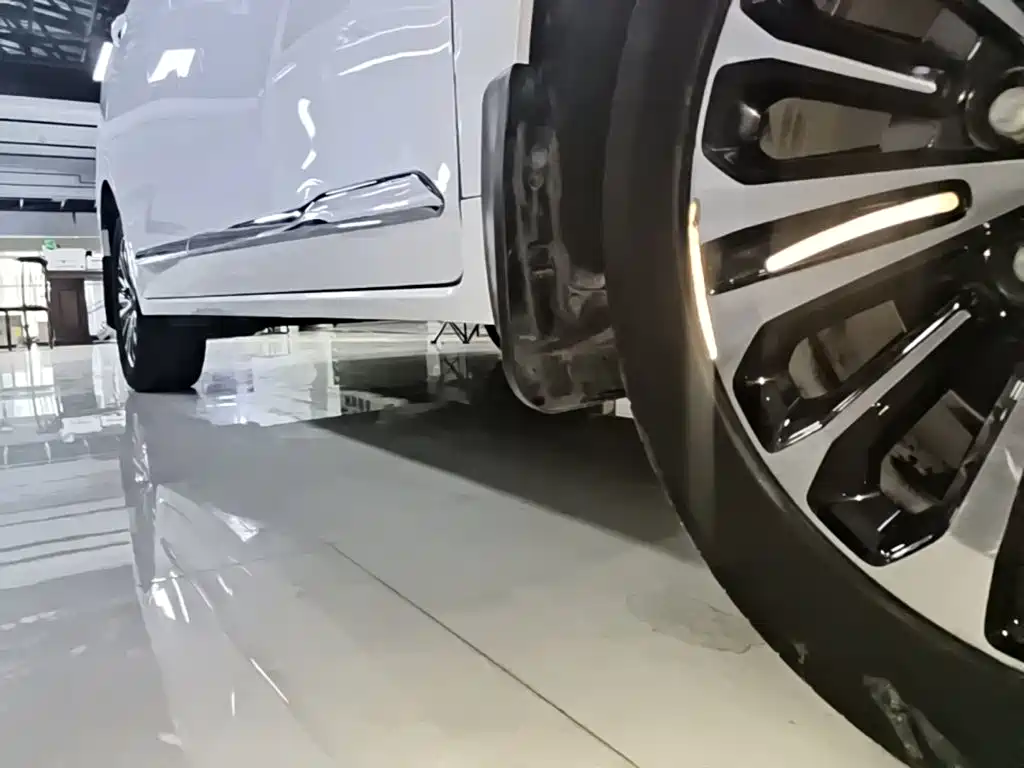 Wuling Jiachen — миниатюра 21