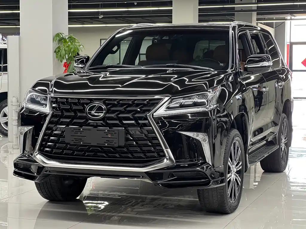 Lexus LX 2022