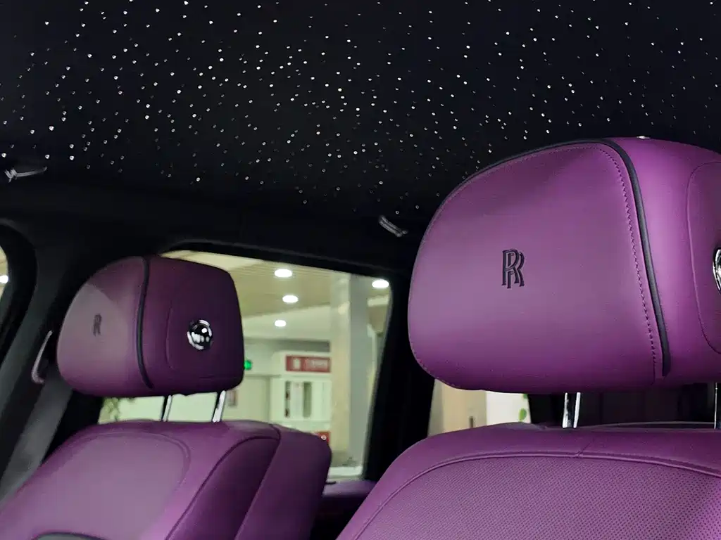 Rolls-Royce Cullinan 2024 мест