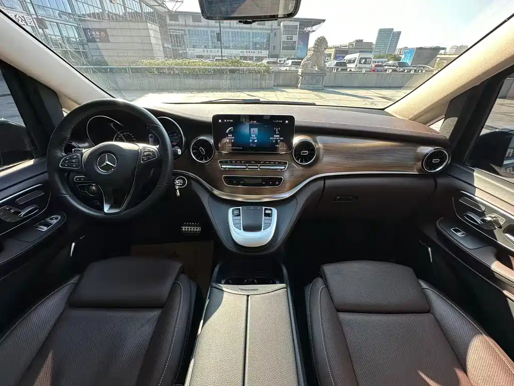 MERCEDES-BENZ V CLASS