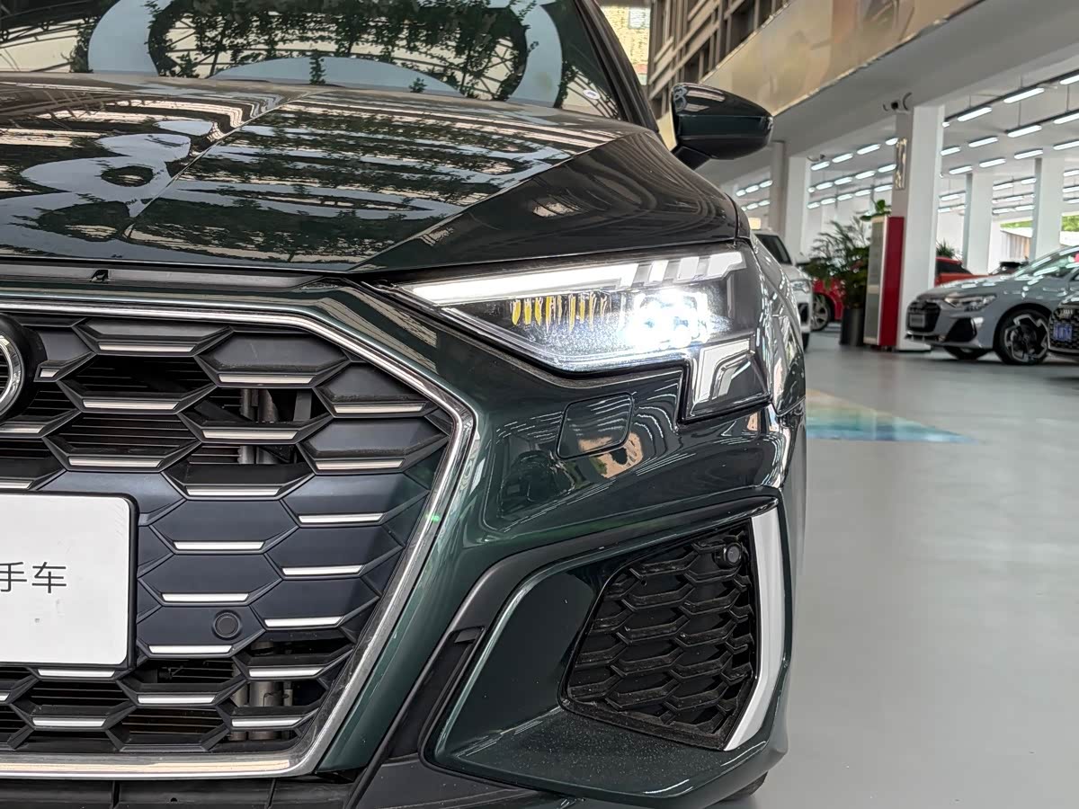 Audi A3 1.4 л 2024 г. Зелёный, пробег 19800 км