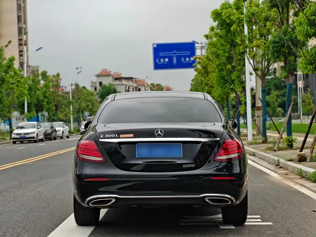 Mercedes-Benz E-Class E 2019 E 300 L Fashion