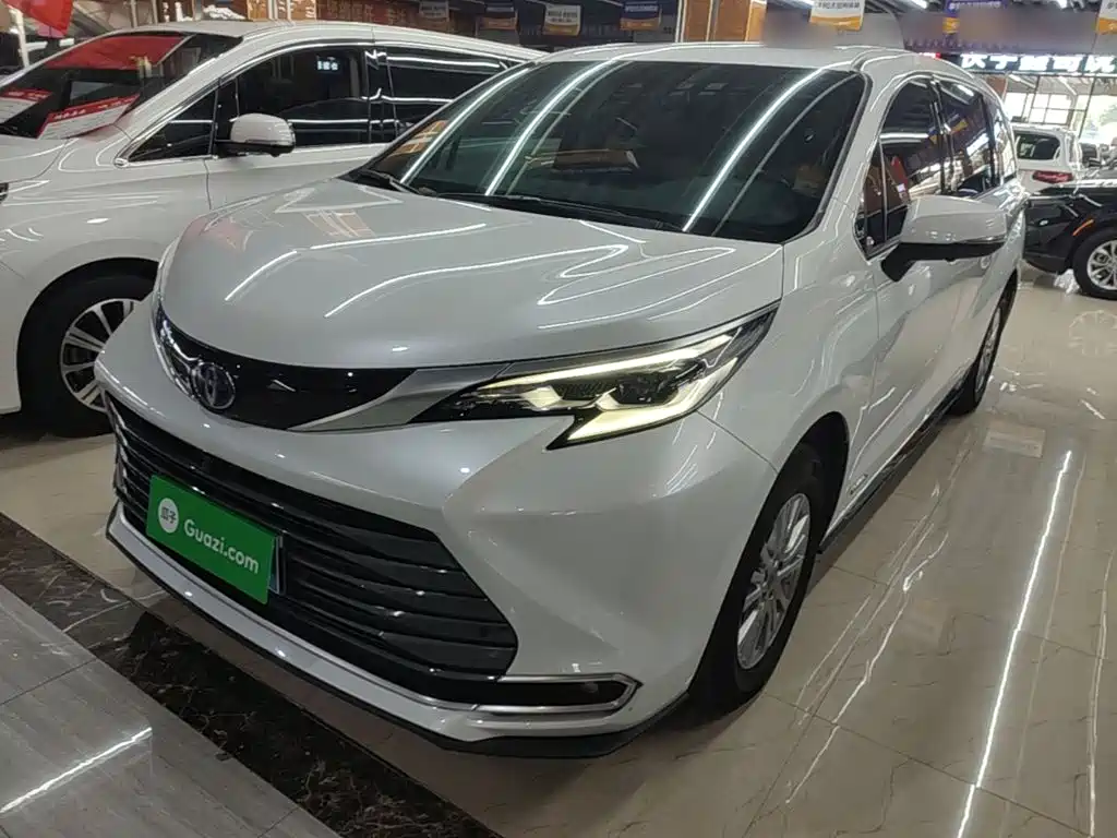 Toyota Sienna 2021 2.5L Luxury