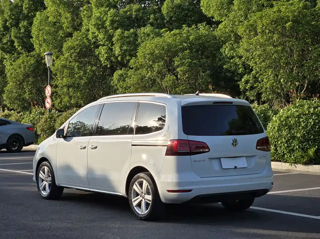 Volkswagen Xia 2016 380TSI 7 мест