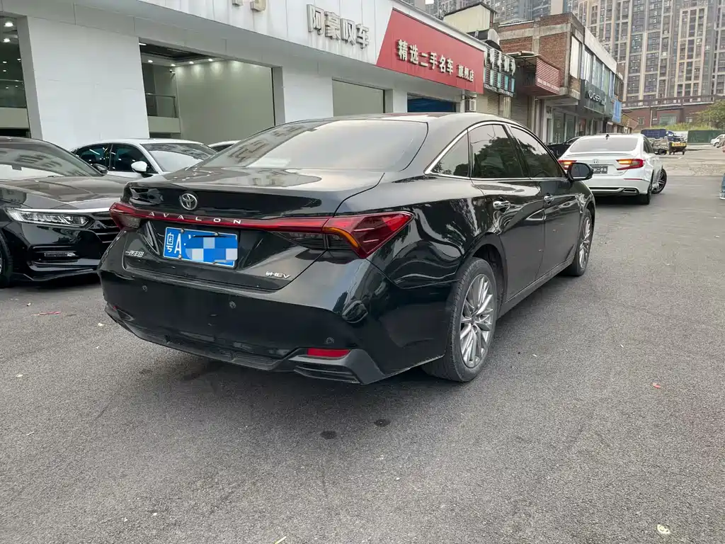 Toyota Avalon — миниатюра 6