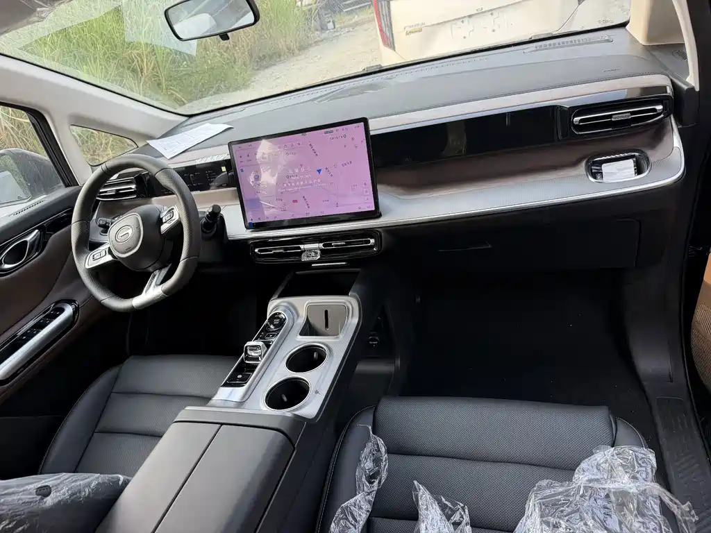 GAC Motor Trumpchi E8 PHEV — миниатюра 24