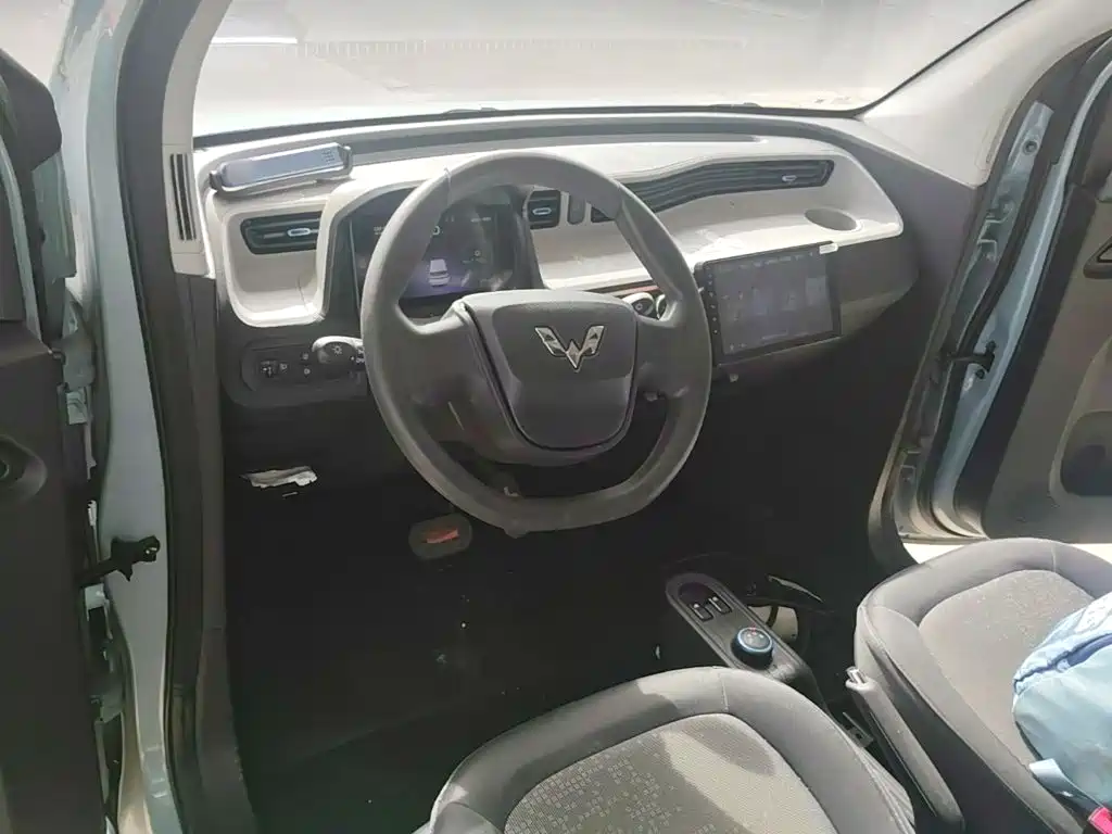 Wuling MINIEV — миниатюра 10