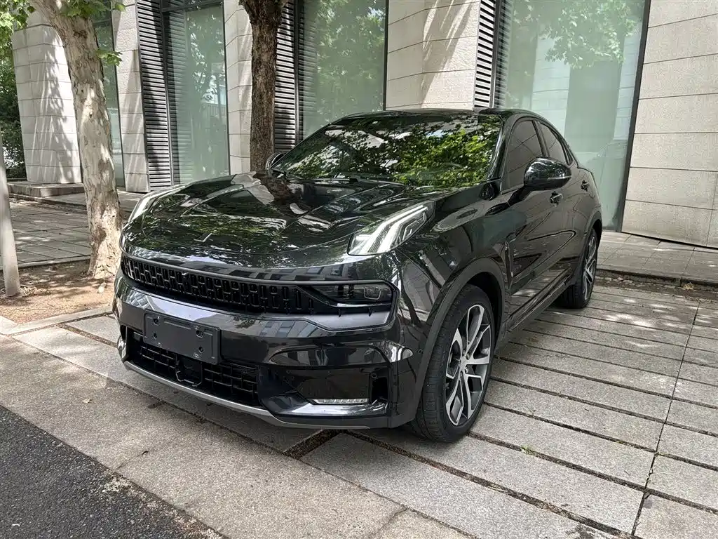 Lynk & Co 05 2022