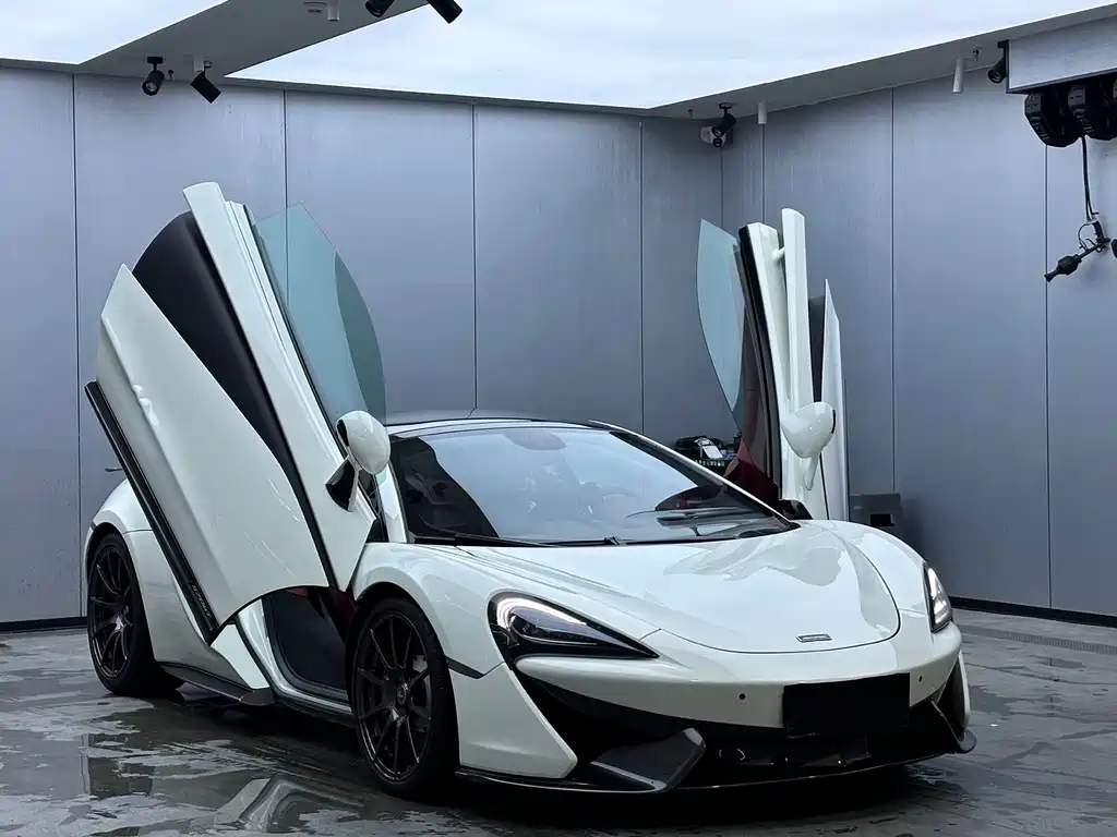 MCLAREN 570