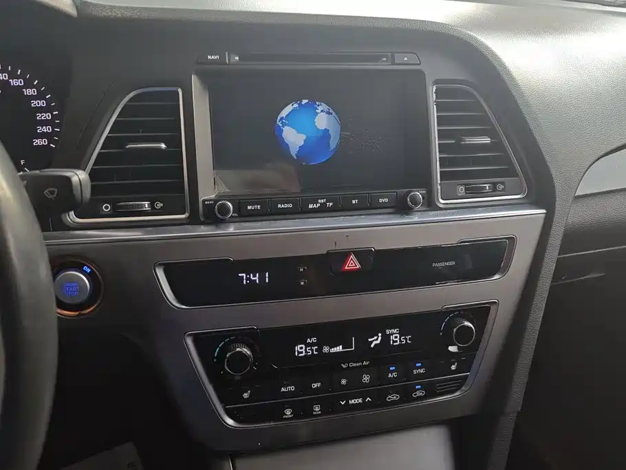 Hyundai Sonata — миниатюра 13
