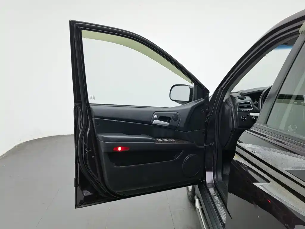 Roewe W5 — миниатюра 8