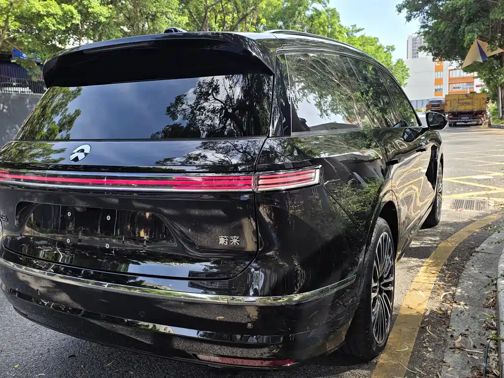 NIO ES8 2026 мест Executive
