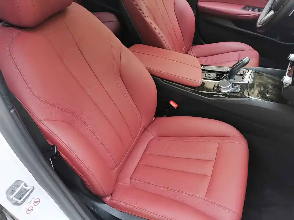 BMW 5 Series — миниатюра 14