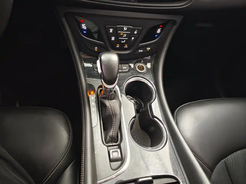 Buick Envision Plus — миниатюра 7