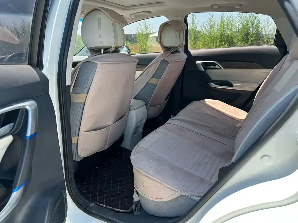 BAIC EU5 — миниатюра 8