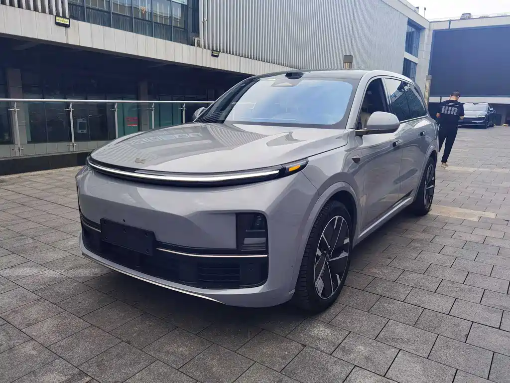 Li Auto Li L9 2025