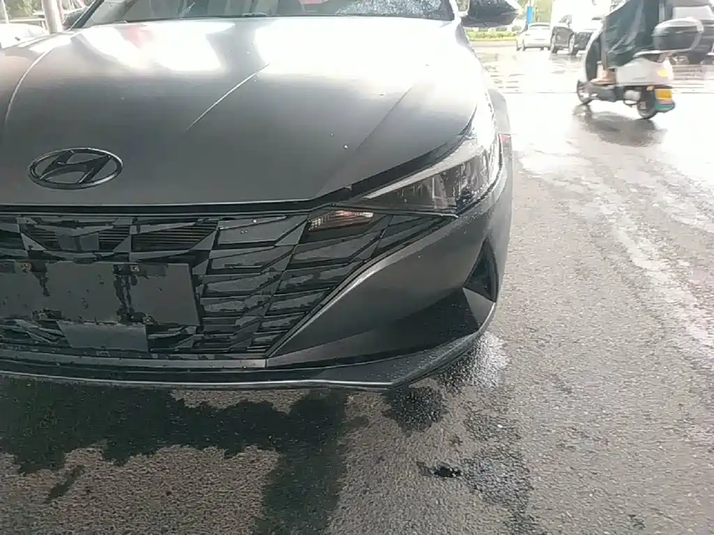 Hyundai Elantra — миниатюра 24