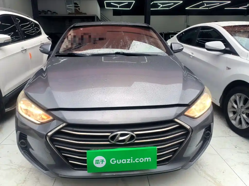 Hyundai Elantra — миниатюра 3