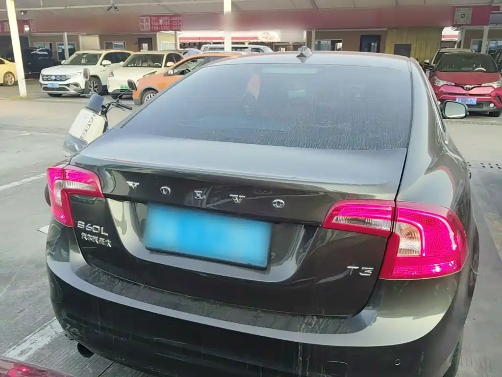 Volvo S60 — миниатюра 6