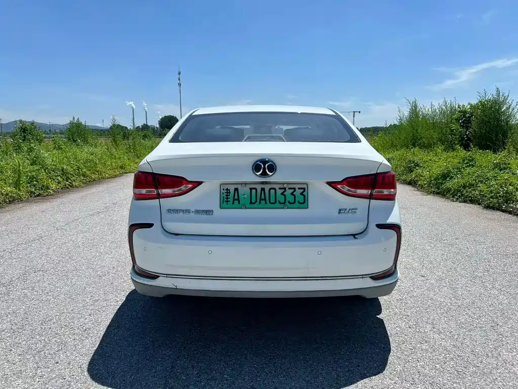 BAIC EU5 — миниатюра 5