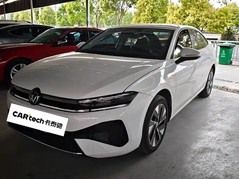 Volkswagen Sagitar 2025