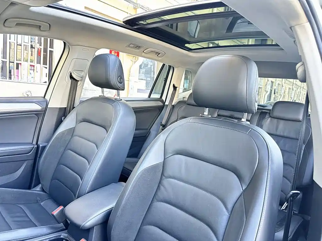 Volkswagen Tiguan L — миниатюра 15