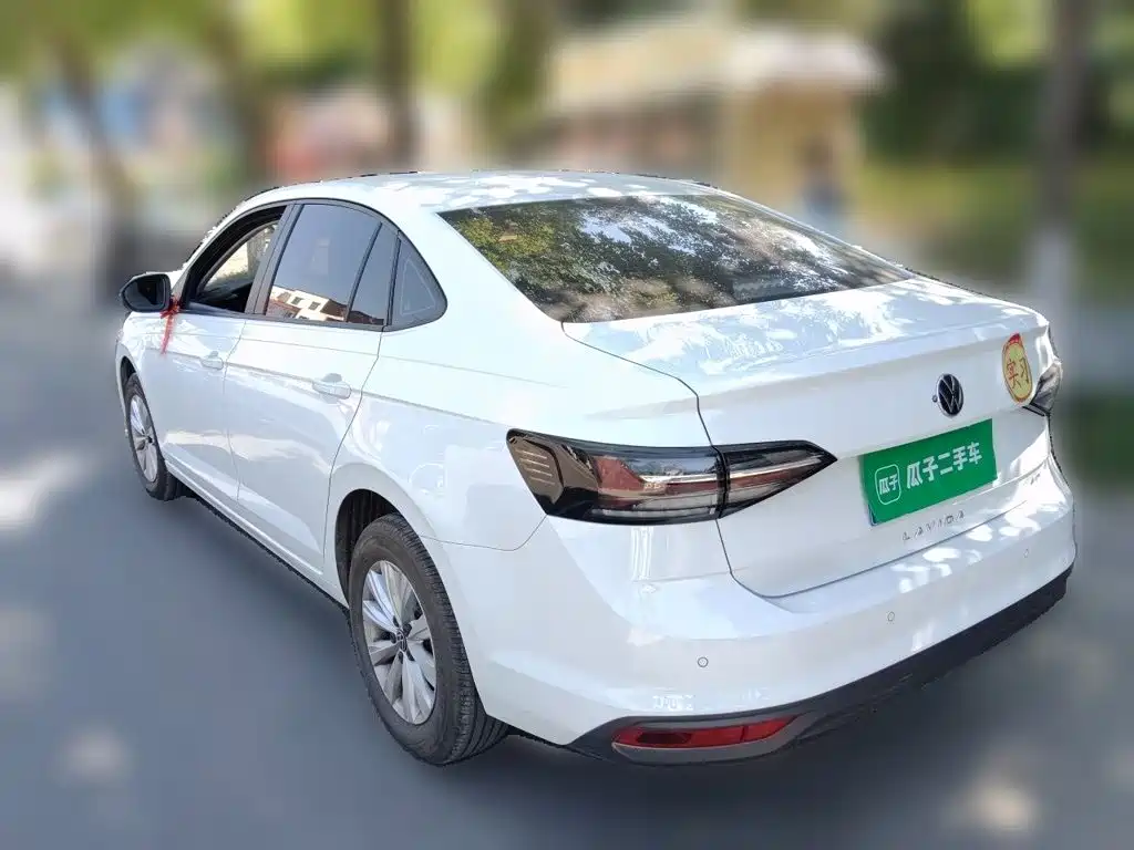 Volkswagen Lavida — миниатюра 4