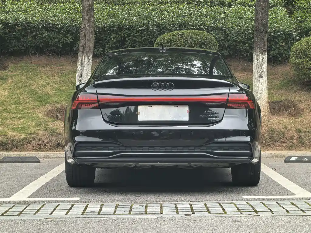 Audi A7L — миниатюра 11