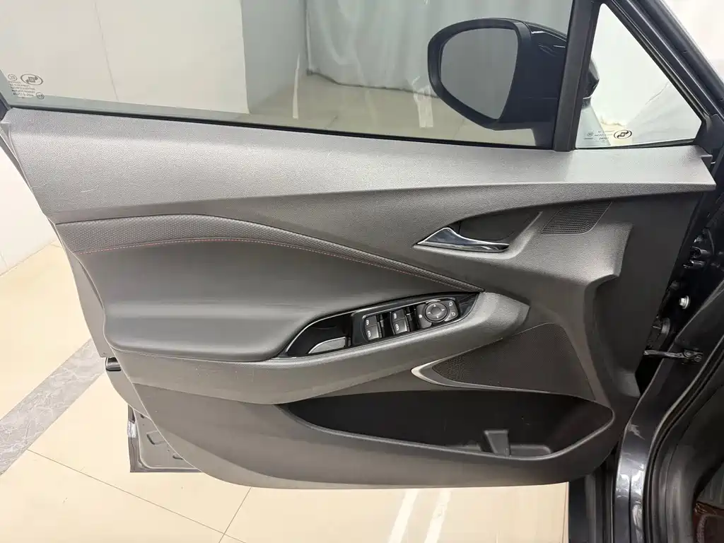 Chevrolet Volando — миниатюра 12