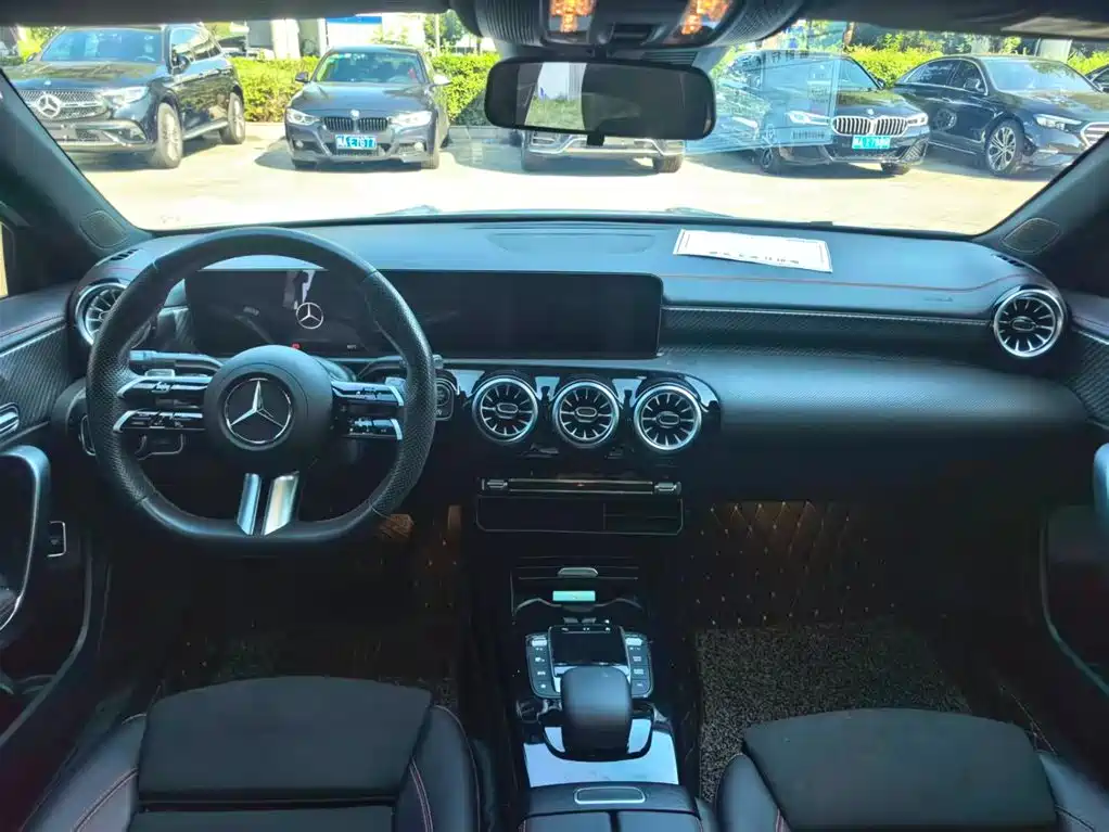Mercedes-Benz A-Class A 2023 A 200 L Fashion