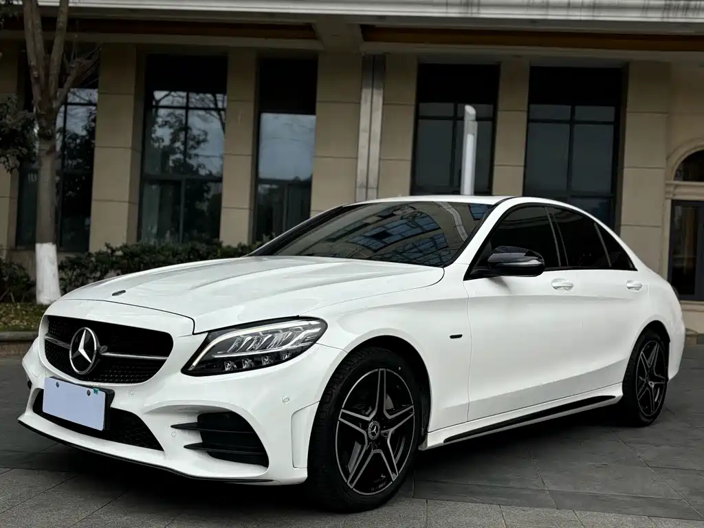 Mercedes-Benz C-Class 2021