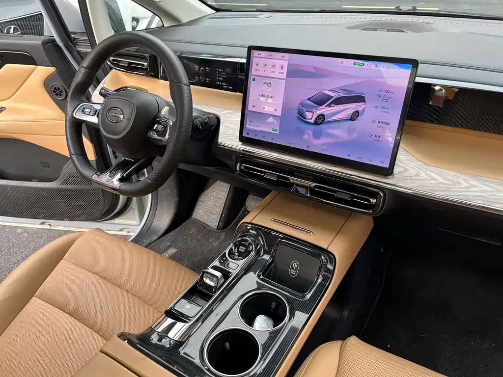 GAC Motor 传祺E8 PHEV — миниатюра 19