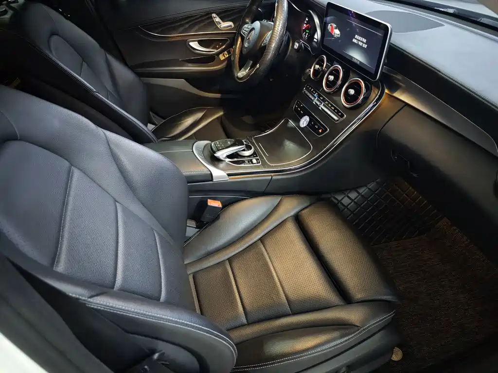 Mercedes-Benz C-Class — миниатюра 7