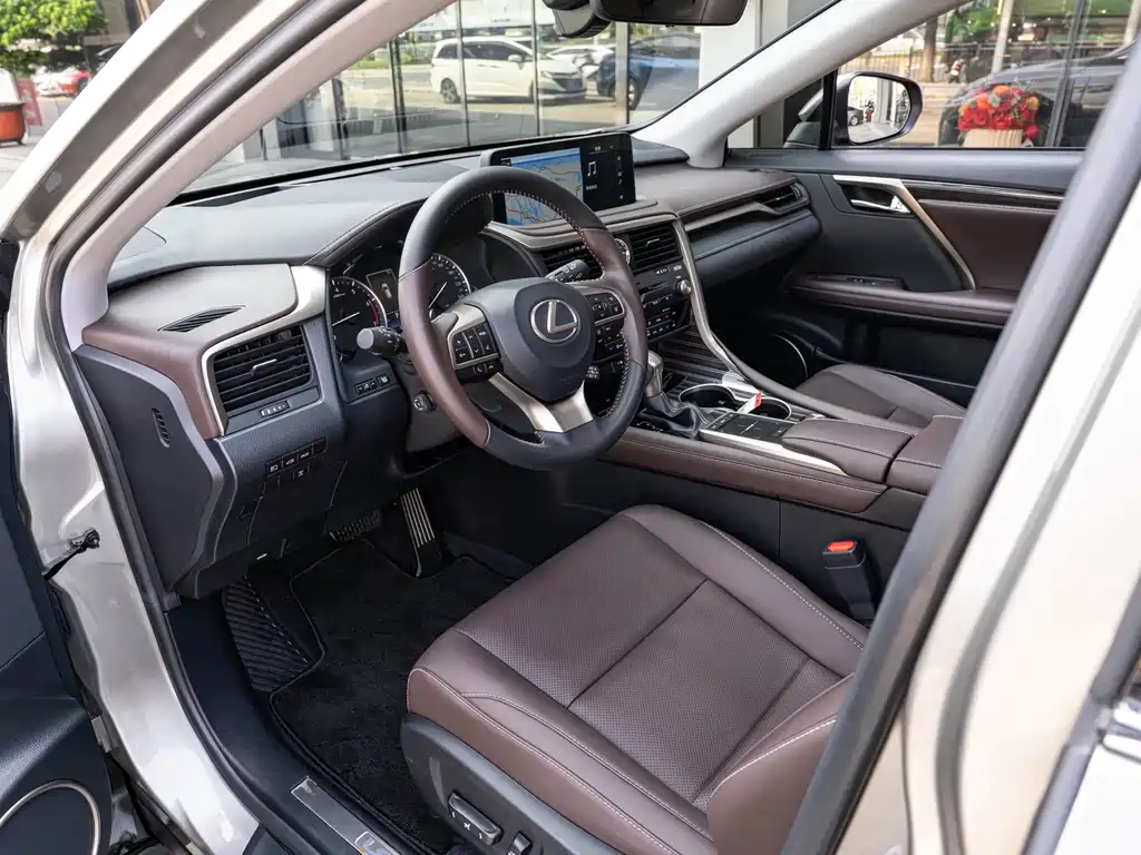 Lexus RX — миниатюра 9