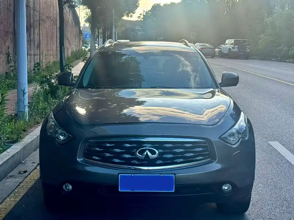 Infiniti FX