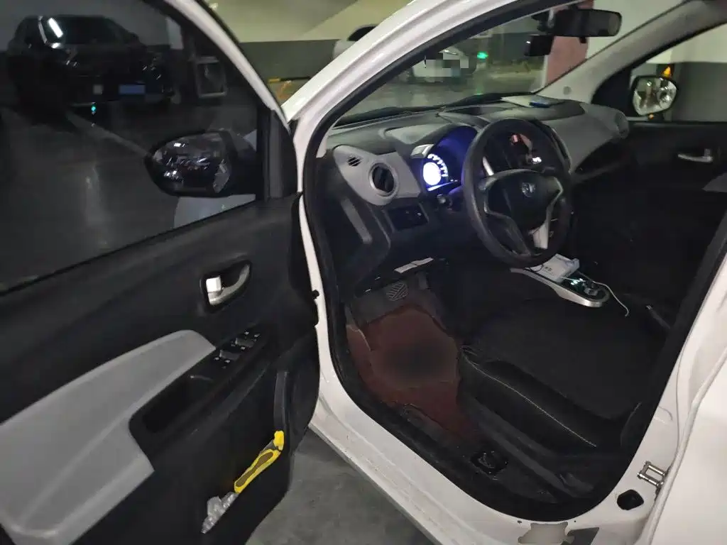 Changan Benben E-Star — миниатюра 12