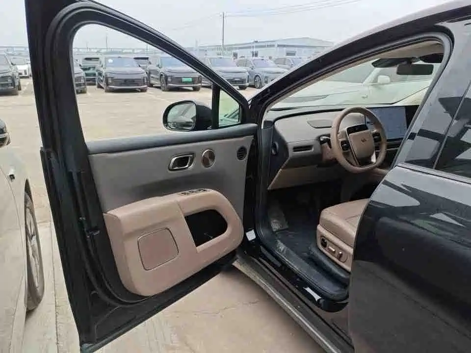 Li Auto Li i8 — миниатюра 3