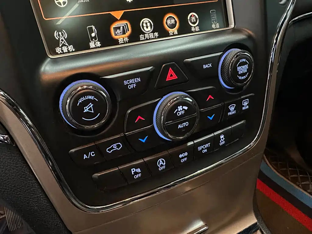 Jeep Grand Cherokee (Import) — миниатюра 11