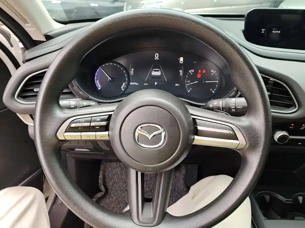 Mazda CX-30 EV — миниатюра 11