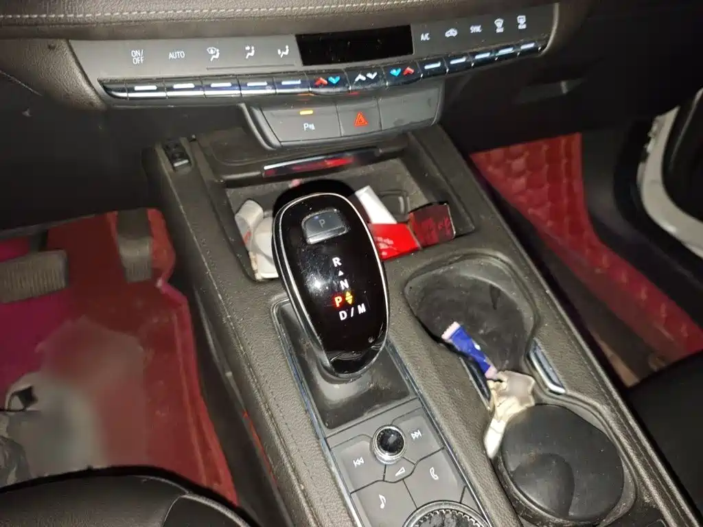 Cadillac XT4 — миниатюра 7