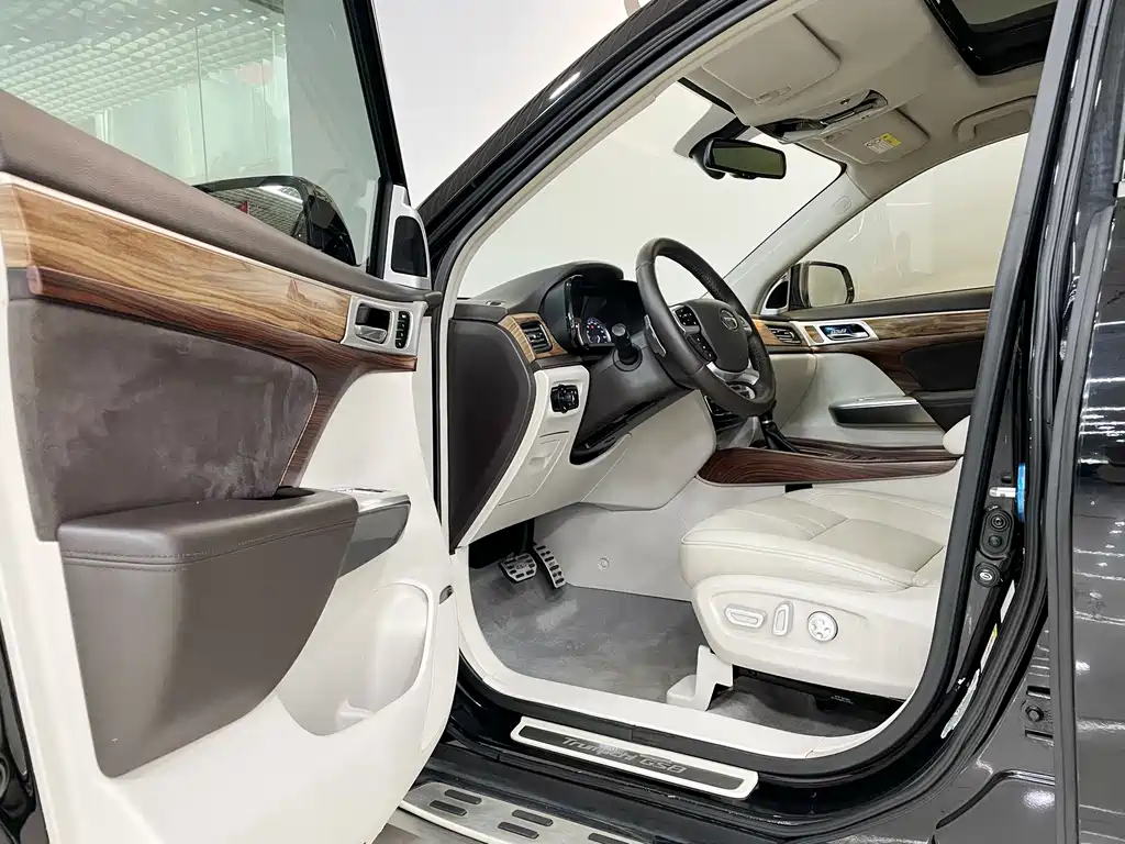 GAC Motor GS8 320T 2WD Luxury Connected Edition （ 7-seat ）, фото 10