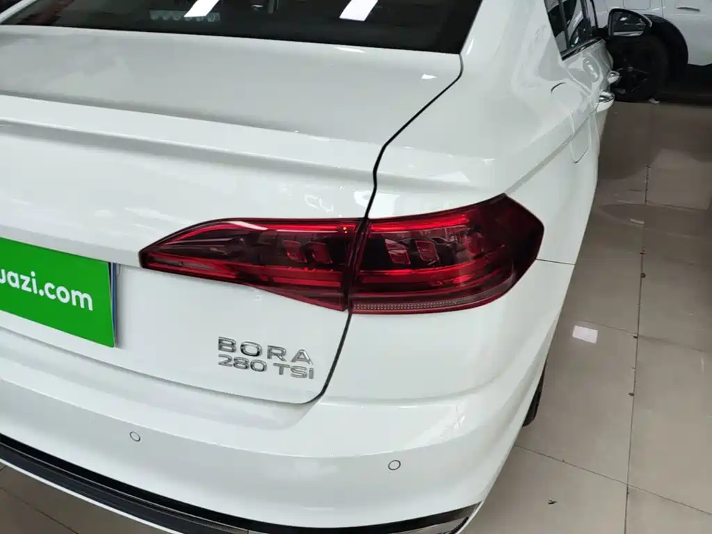 Volkswagen Bora 2023 280TSI DSG