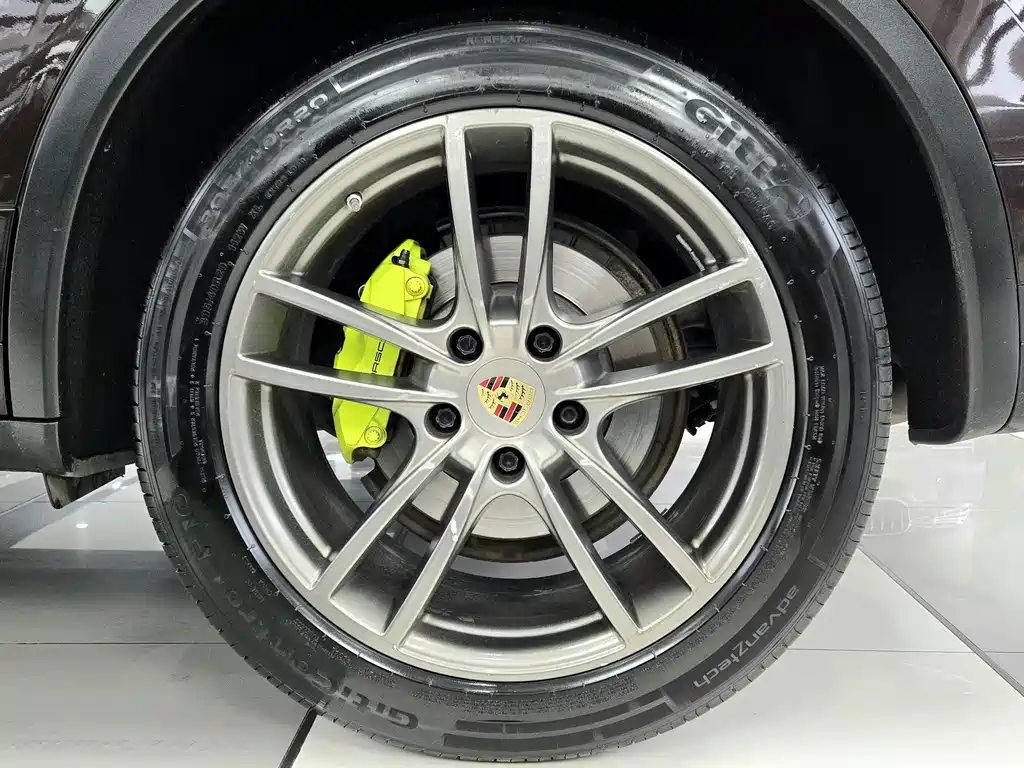 PORSCHE CAYENNE NEW ENERGY