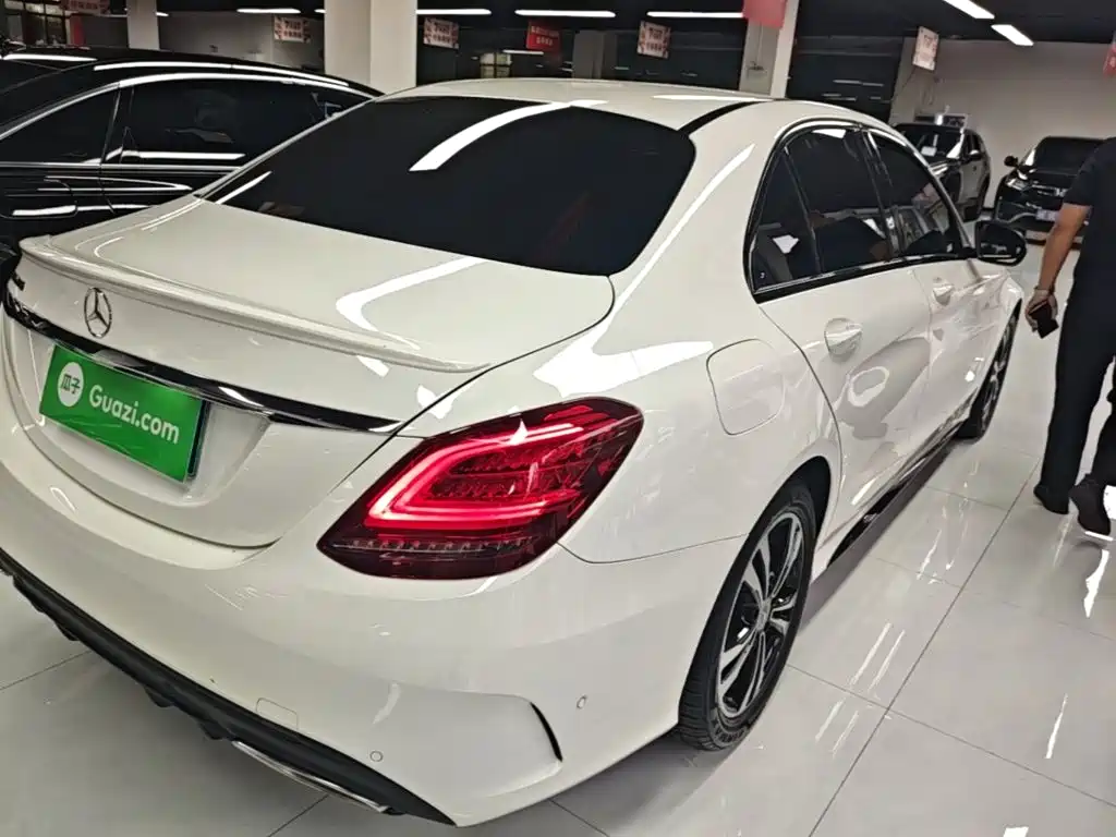 Mercedes-Benz C-Class — миниатюра 7
