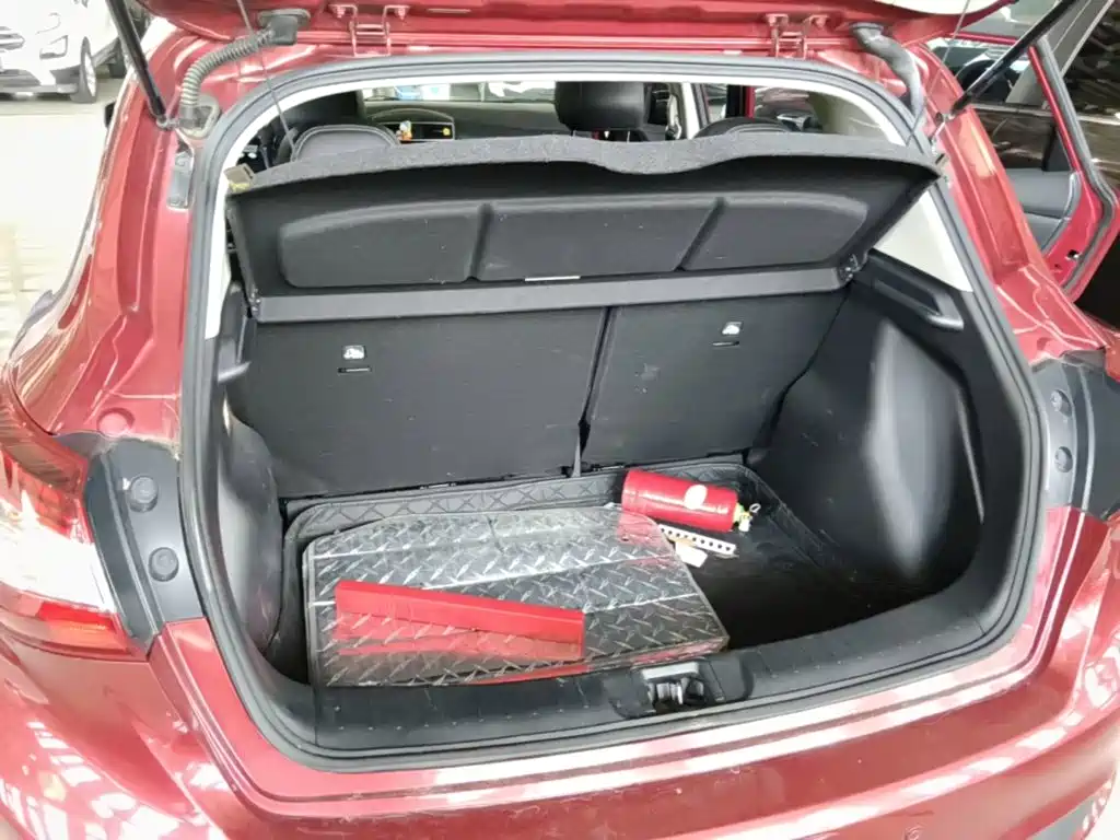 Nissan Tiida — миниатюра 19