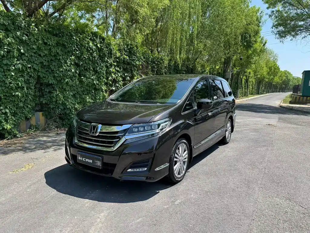 Honda Elysion 2016