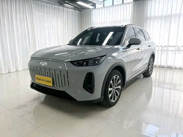 2025 Chery Tiggo 8L