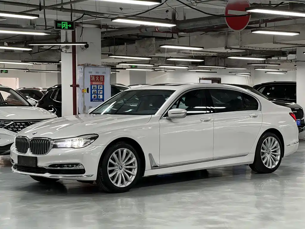 BMW 7 Series 7 2018 730Li Lead