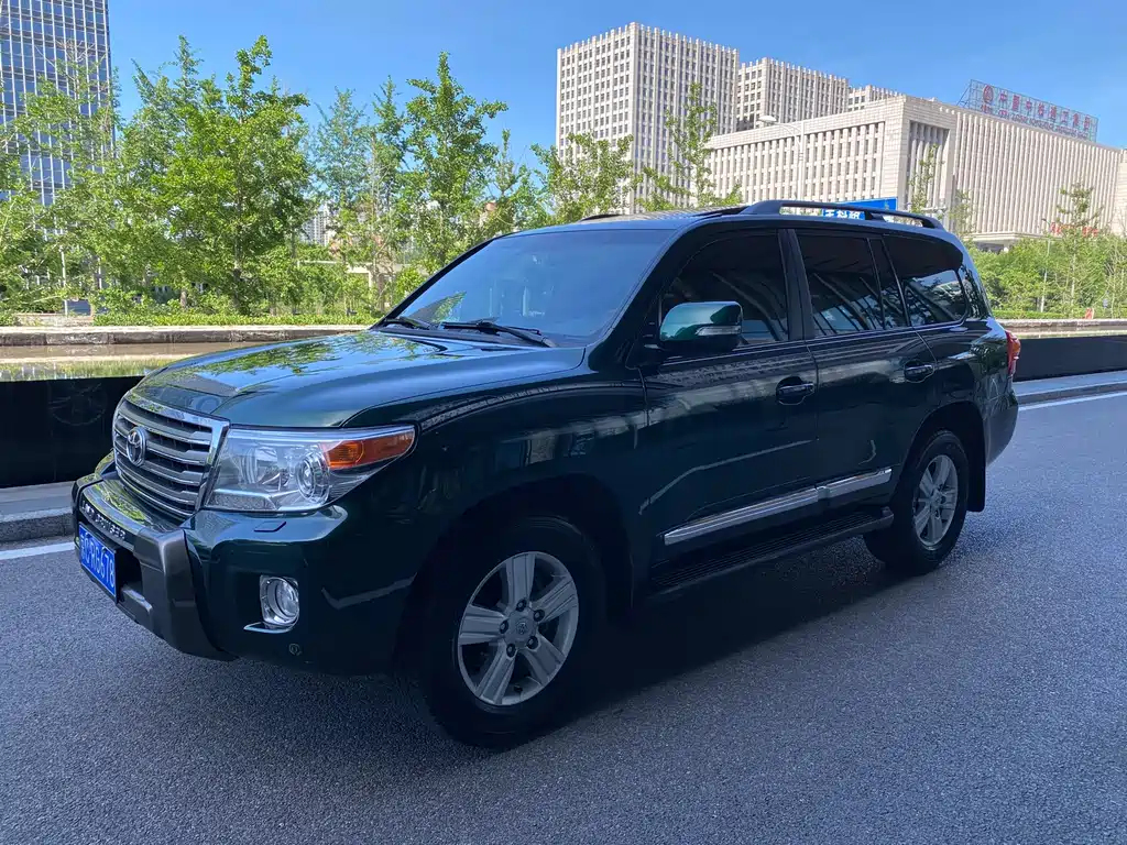 Toyota Land Cruiser 2013